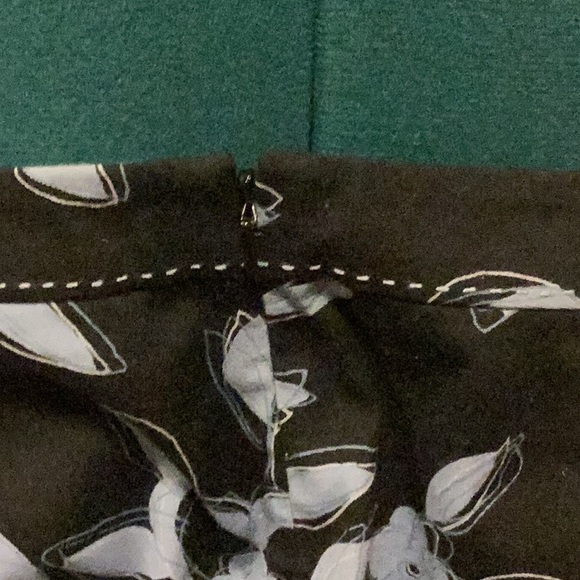 Ann Taylor Skirt 8  100% cotton Blue Floral Print - Picture 4 of 7